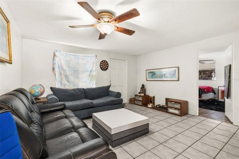 Immobilier commercial à vendre à Bradenton, Floride: 4 chambres, 140.47 m2 № 2360407 - photo 16