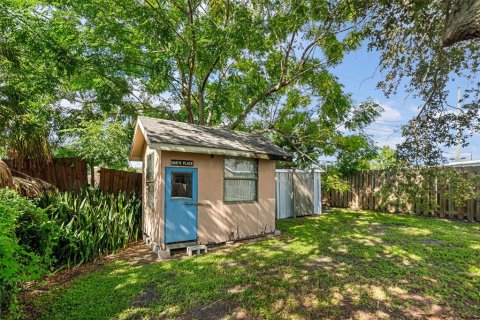 Immobilier commercial à vendre à Bradenton, Floride: 4 chambres, 140.47 m2 № 2360407 - photo 26