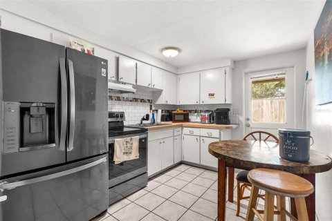 Immobilier commercial à vendre à Bradenton, Floride: 4 chambres, 140.47 m2 № 2360407 - photo 21