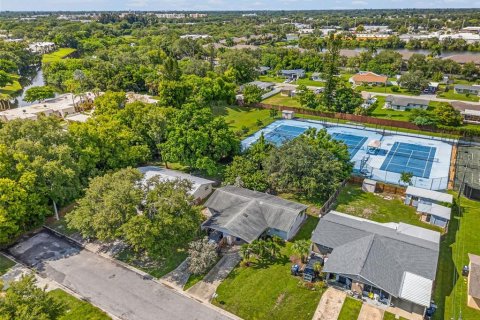 Immobilier commercial à vendre à Bradenton, Floride: 4 chambres, 140.47 m2 № 2360407 - photo 30