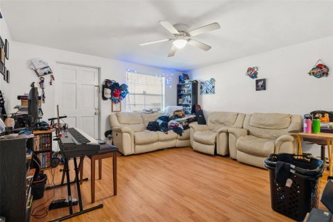 Immobilier commercial à vendre à Bradenton, Floride: 4 chambres, 140.47 m2 № 2360407 - photo 7