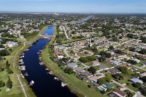 Land in Saint Lucie, Florida № 1901723 - photo 9