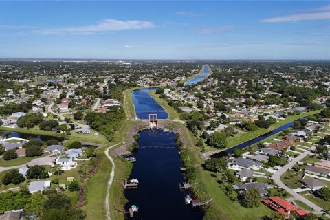 Land in Saint Lucie, Florida № 1901723 - photo 12