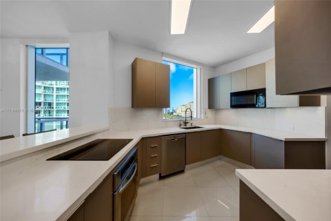 Condo in Aventura, Florida, 3 bedrooms  № 1959962 - photo 13