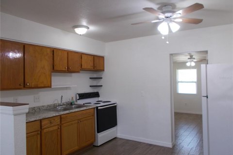 Propiedad comercial en venta en Saint Petersburg, Florida, 1003 dormitorios, 136.75 m2 № 1649977 - foto 7