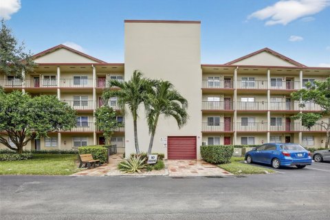Condominio en venta en Pembroke Pines, Florida, 2 dormitorios, 110.74 m2 № 2017661 - foto 2