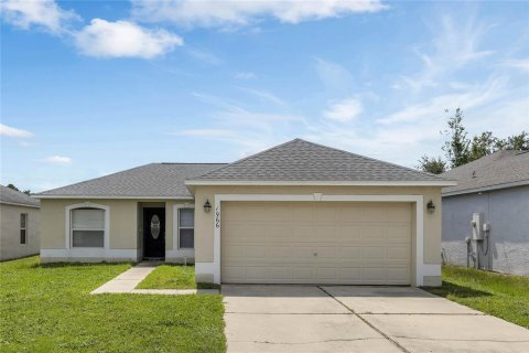 Casa en alquiler en Orlando, Florida, 3 dormitorios, 118.45 m2 № 1850141 - foto 1