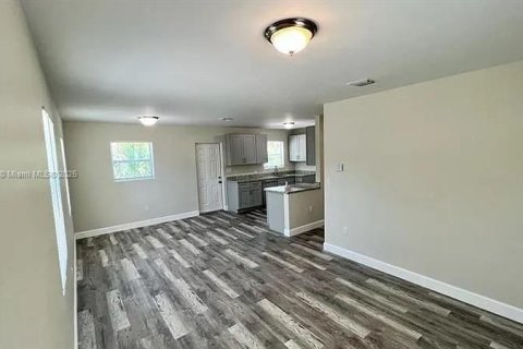 Villa ou maison à louer à Fort Lauderdale, Floride: 3 chambres, 90.86 m2 № 1927164 - photo 7