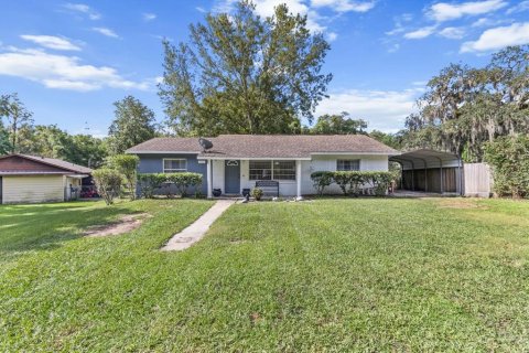 House in Inverness, Florida 3 bedrooms, 109.25 sq.m. № 1884778 - photo 1