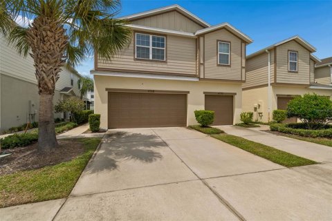 Touwnhouse à louer à Tampa, Floride: 3 chambres, 174.66 m2 № 2107081 - photo 2
