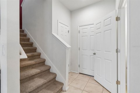 Touwnhouse à louer à Tampa, Floride: 3 chambres, 174.66 m2 № 2107081 - photo 3