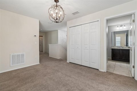 Touwnhouse à louer à Tampa, Floride: 3 chambres, 174.66 m2 № 2107081 - photo 12