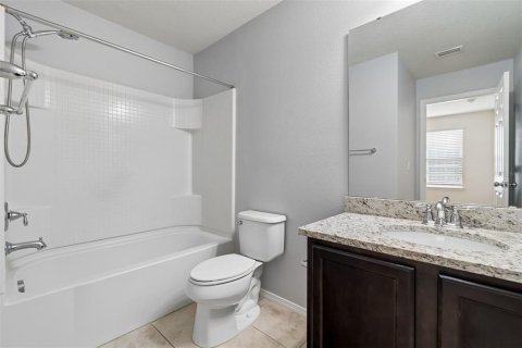 Touwnhouse à louer à Tampa, Floride: 3 chambres, 174.66 m2 № 2107081 - photo 18