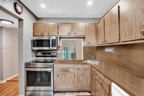 Condominio en venta en Tamarac, Florida, 2 dormitorios, 81.75 m2 № 2089552 - foto 16