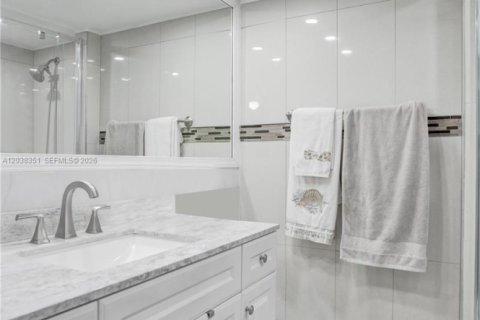 Condominio en venta en Tamarac, Florida, 2 dormitorios, 81.75 m2 № 2089552 - foto 12