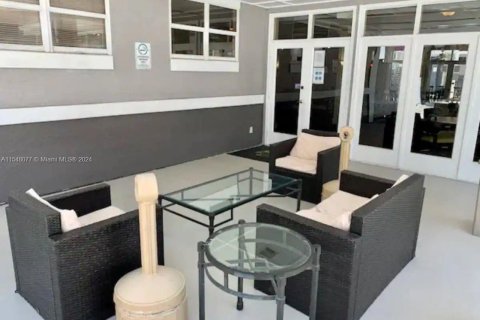 Condo in Kissimmee, Florida, 1 bedroom  № 1980986 - photo 15