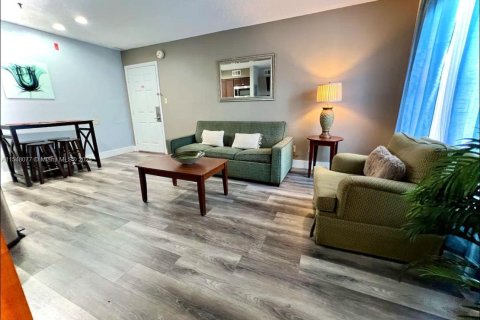 Condo in Kissimmee, Florida, 1 bedroom  № 1980986 - photo 3