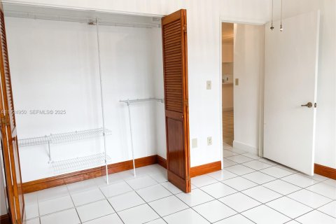 Copropriété à louer à Miami, Floride: 2 chambres, 91.97 m2 № 1983847 - photo 11