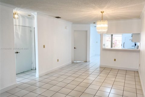 Copropriété à louer à Miami, Floride: 2 chambres, 91.97 m2 № 1983847 - photo 3