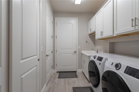 House in Parrish, Florida 2 bedrooms, 186.55 sq.m. № 1679485 - photo 21