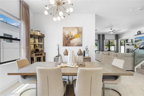 Casa en venta en Miramar, Florida, 4 dormitorios, 251.21 m2 № 1777819 - foto 13