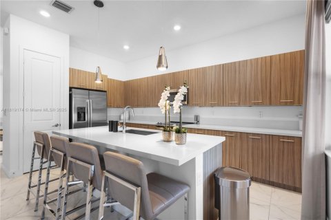 Casa en venta en Miramar, Florida, 4 dormitorios, 251.21 m2 № 1777819 - foto 17