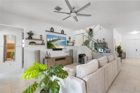 Casa en venta en Miramar, Florida, 4 dormitorios, 251.21 m2 № 1777819 - foto 9