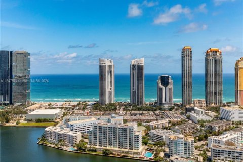 Condo in Sunny Isles Beach, Florida, 3 bedrooms  № 2014753 - photo 26