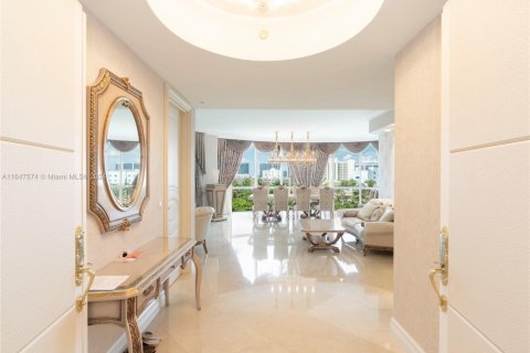 Condo in Sunny Isles Beach, Florida, 3 bedrooms  № 2014753 - photo 2