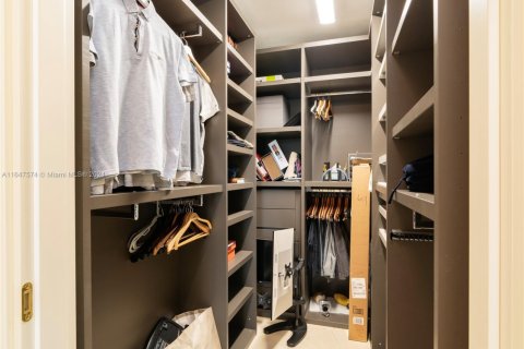 Condo in Sunny Isles Beach, Florida, 3 bedrooms  № 2014753 - photo 10