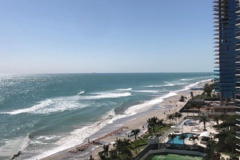 Condominio en venta en Sunny Isles Beach, Florida, 33.44 m2 № 2032888 - foto 3