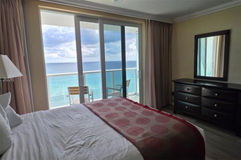 Condominio en venta en Sunny Isles Beach, Florida, 33.44 m2 № 2032888 - foto 5