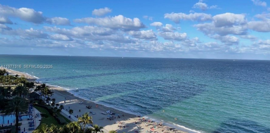 Estudio en el Condominio en Sunny Isles Beach, Florida № 2032888