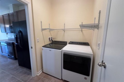 House in Lake Wales, Florida 3 bedrooms, 151.8 sq.m. № 2378100 - photo 13
