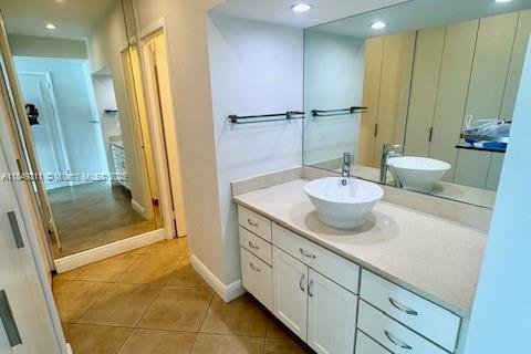 Condominio en alquiler en Miami, Florida, 3 dormitorios, 158.21 m2 № 1852178 - foto 18