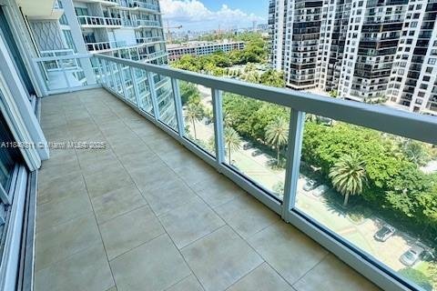 Condominio en alquiler en Miami, Florida, 3 dormitorios, 158.21 m2 № 1852178 - foto 14