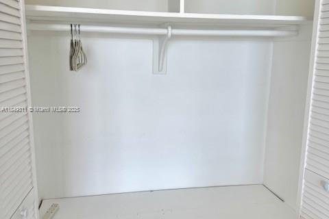 Condominio en alquiler en Miami, Florida, 3 dormitorios, 158.21 m2 № 1852178 - foto 27