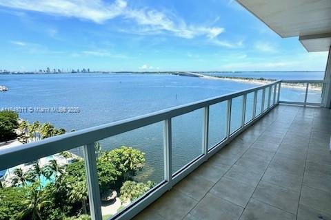Condominio en alquiler en Miami, Florida, 3 dormitorios, 158.21 m2 № 1852178 - foto 29