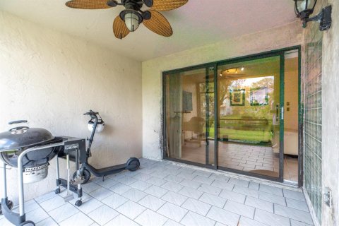 Condo in Plantation, Florida, 2 bedrooms  № 2245608 - photo 24