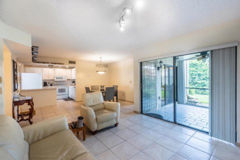 Condo in Plantation, Florida, 2 bedrooms  № 2245608 - photo 3