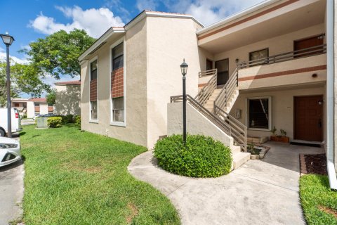 Condo in Plantation, Florida, 2 bedrooms  № 2245608