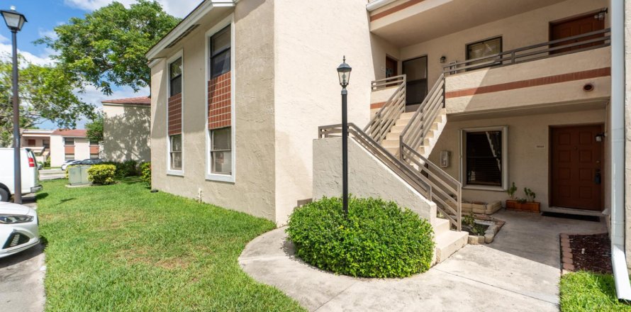 Condo in Plantation, Florida, 2 bedrooms  № 2245608