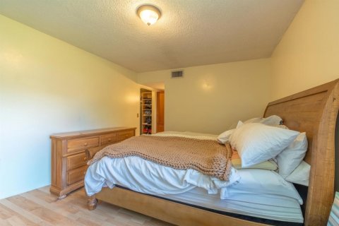 Condo in Plantation, Florida, 2 bedrooms  № 2245608 - photo 12