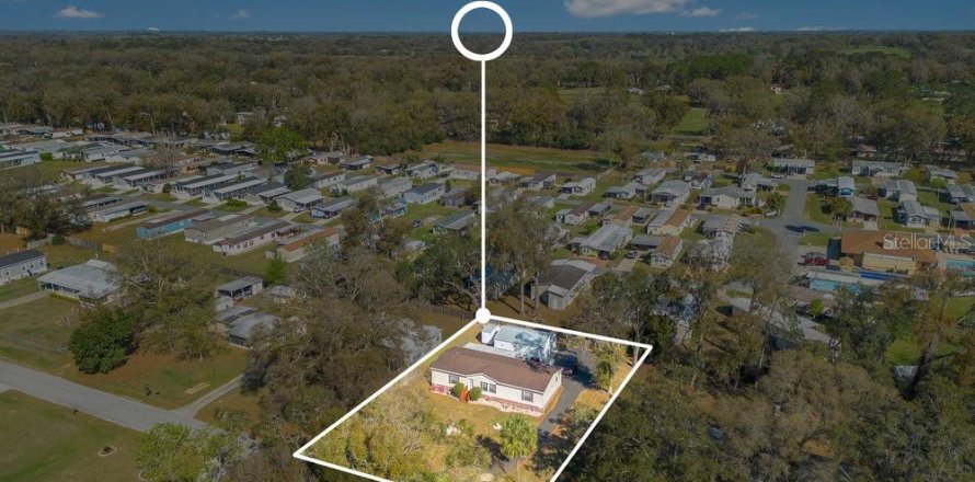 House in Ocala, Florida 3 bedrooms, 144.93 sq.m. № 1886416
