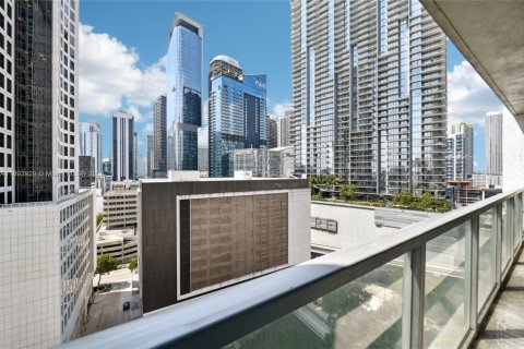Condo in Miami, Florida, 1 bedroom  № 1946600 - photo 2