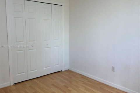 Villa ou maison à louer à Doral, Floride: 3 chambres, 119.84 m2 № 1939889 - photo 13