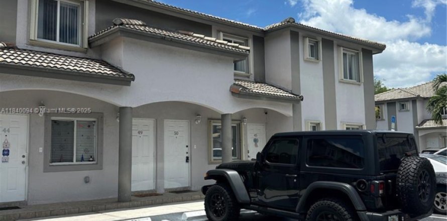 Villa ou maison à Doral, Floride 3 chambres, 119.84 m2 № 1939889