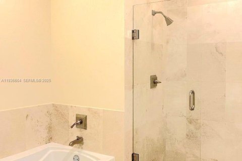 Condo in Plantation, Florida, 1 bedroom  № 1994600 - photo 9