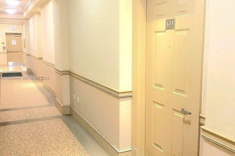 Condo in Plantation, Florida, 1 bedroom  № 1994600 - photo 2