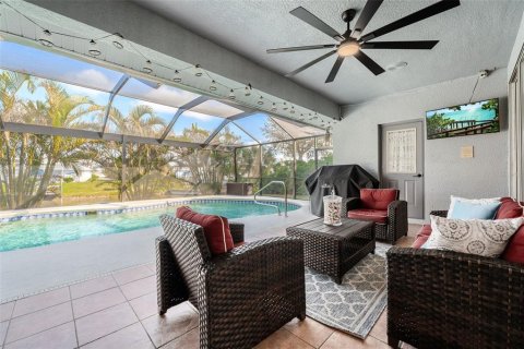 Villa ou maison à vendre à Rotonda, Floride: 4 chambres, 246.56 m2 № 1524353 - photo 2